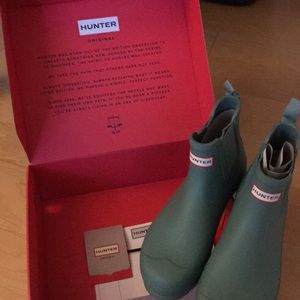 Hunter Chelsea Rainboots